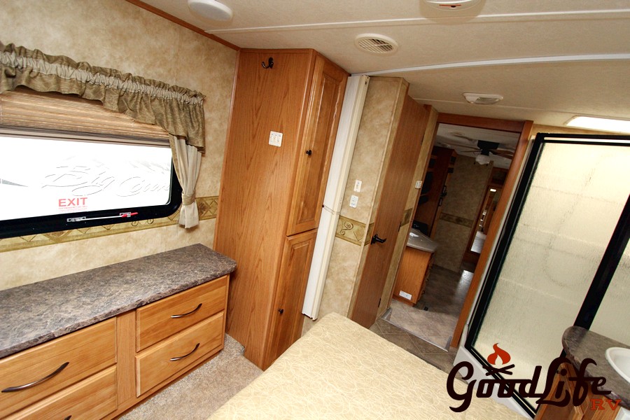 Used 5th Wheel Sundance Bunkhouse For Sale UP304389 (36) Good Life RV