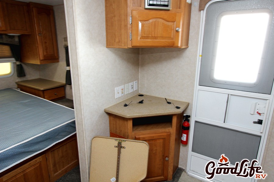 2006 Rockwood used bunkhouse camper iowa up082634 (13) Good Life RV