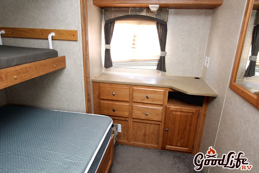 2006 Rockwood used bunkhouse camper iowa up082634 (17) Good Life RV