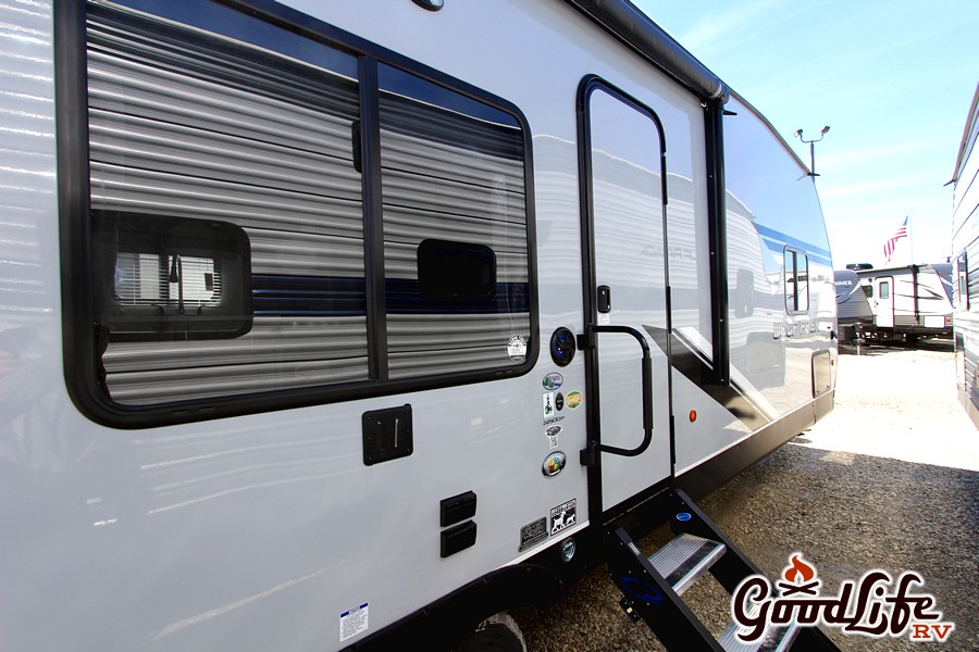 Coachmen Truck Camper Used Iowa 4 Good Life Rv