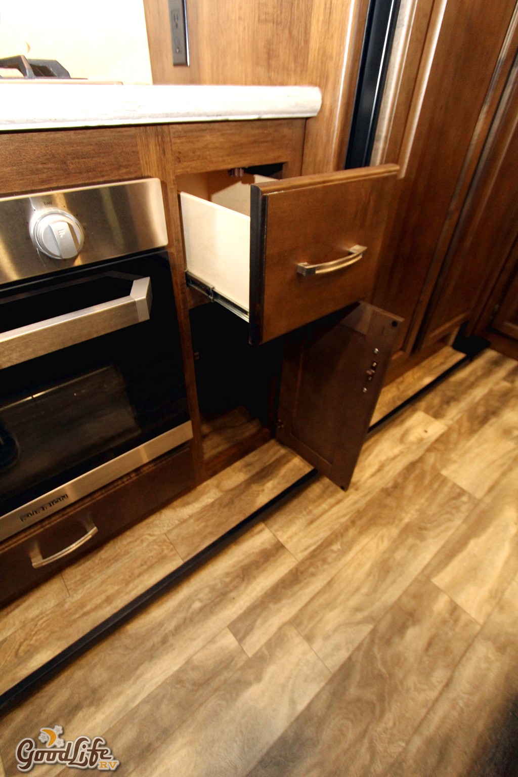 2020 Grand Design Reflection 303RLS Fifth Wheels Good