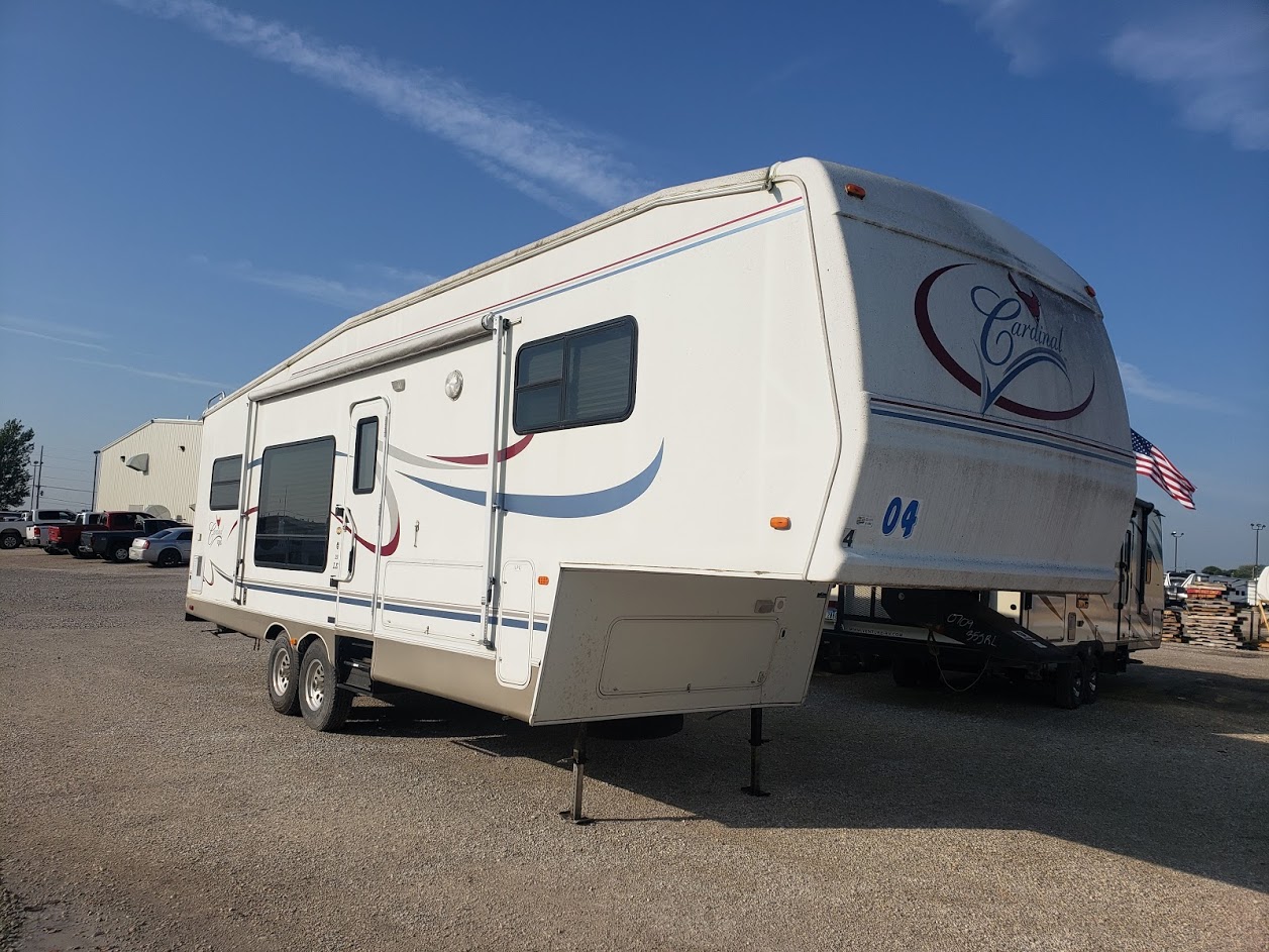 2004 Forest River Cardinal Fifth Wheel