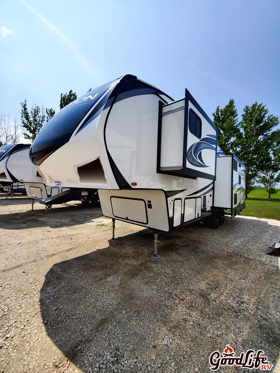 2022 Grand Design Reflection 303RLS Fifth Wheels Good
